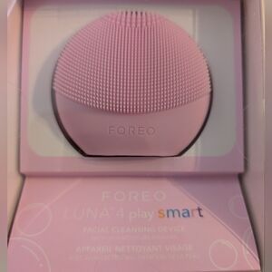 🩷 FOREO LUNA 4 Play Smart Facial Cleansing Device